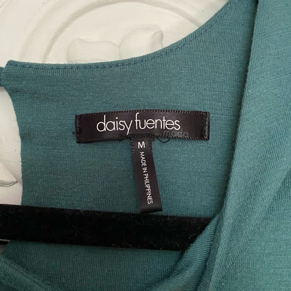 5/$25 Daisy Fuentes Forest Green Babydoll Top - Picture 3 of 3
